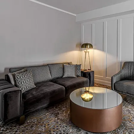 Hotel Boutique Donna Anna 4*